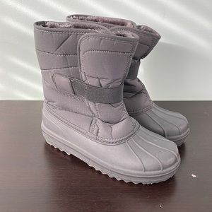 Children’s Place Snow Boots Gray Size 6